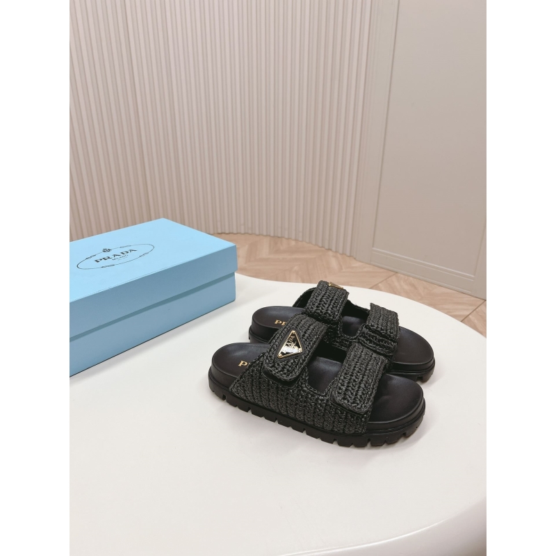 Pra*a slippers